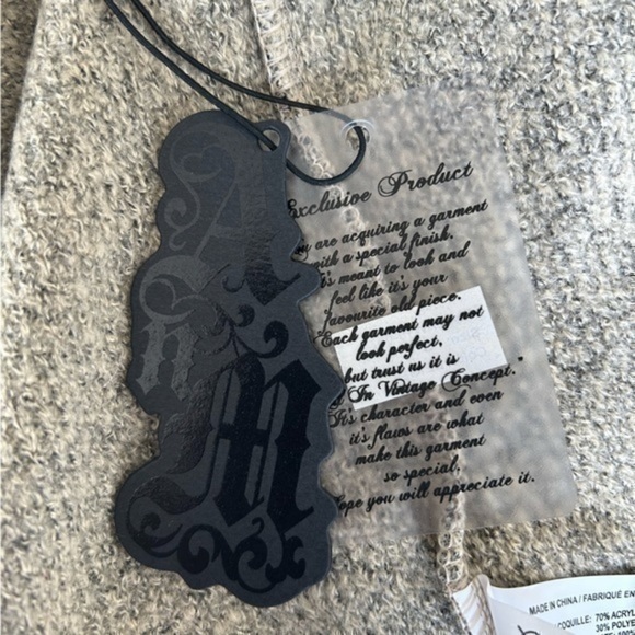 ✨NWT plaid knit cardigan beige sweater S - Picture 10 of 12